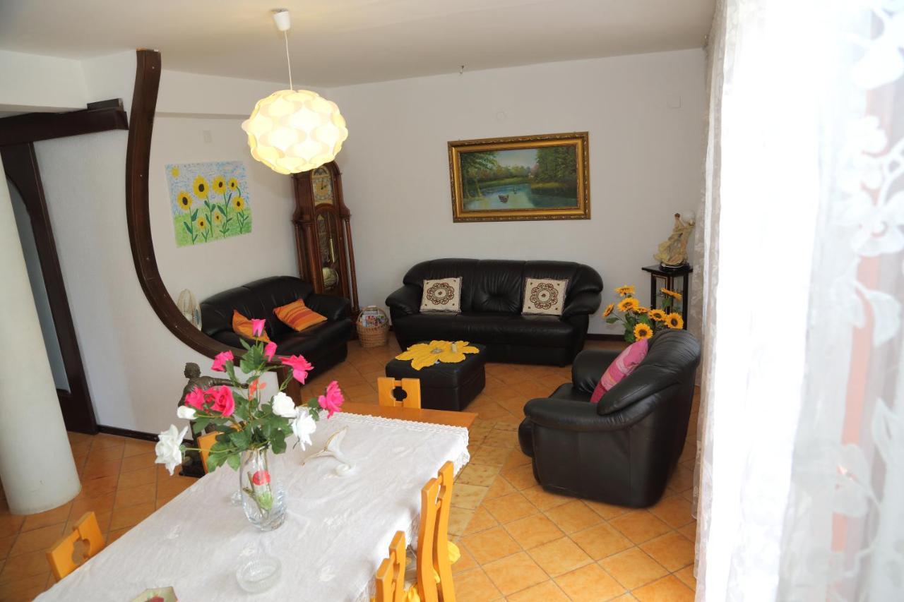 Arcobaleno Bed & Breakfast Campagna Exterior foto