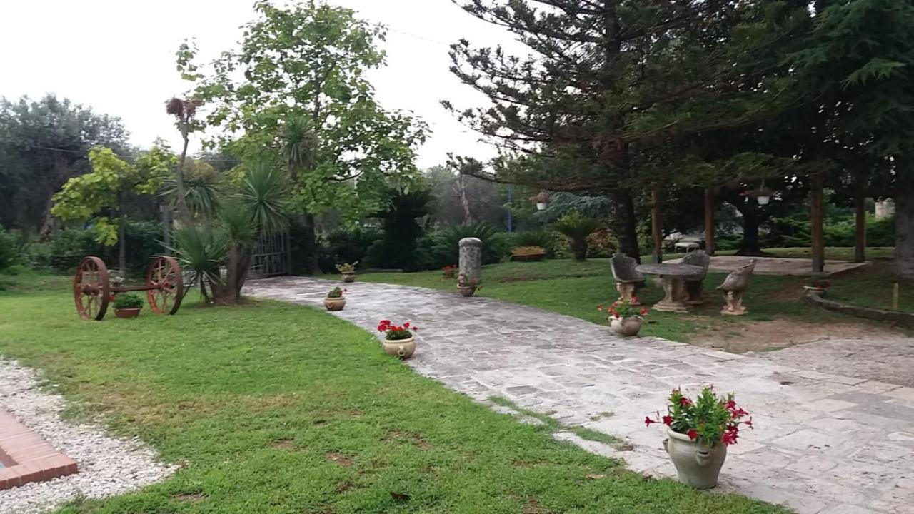 Arcobaleno Bed & Breakfast Campagna Exterior foto