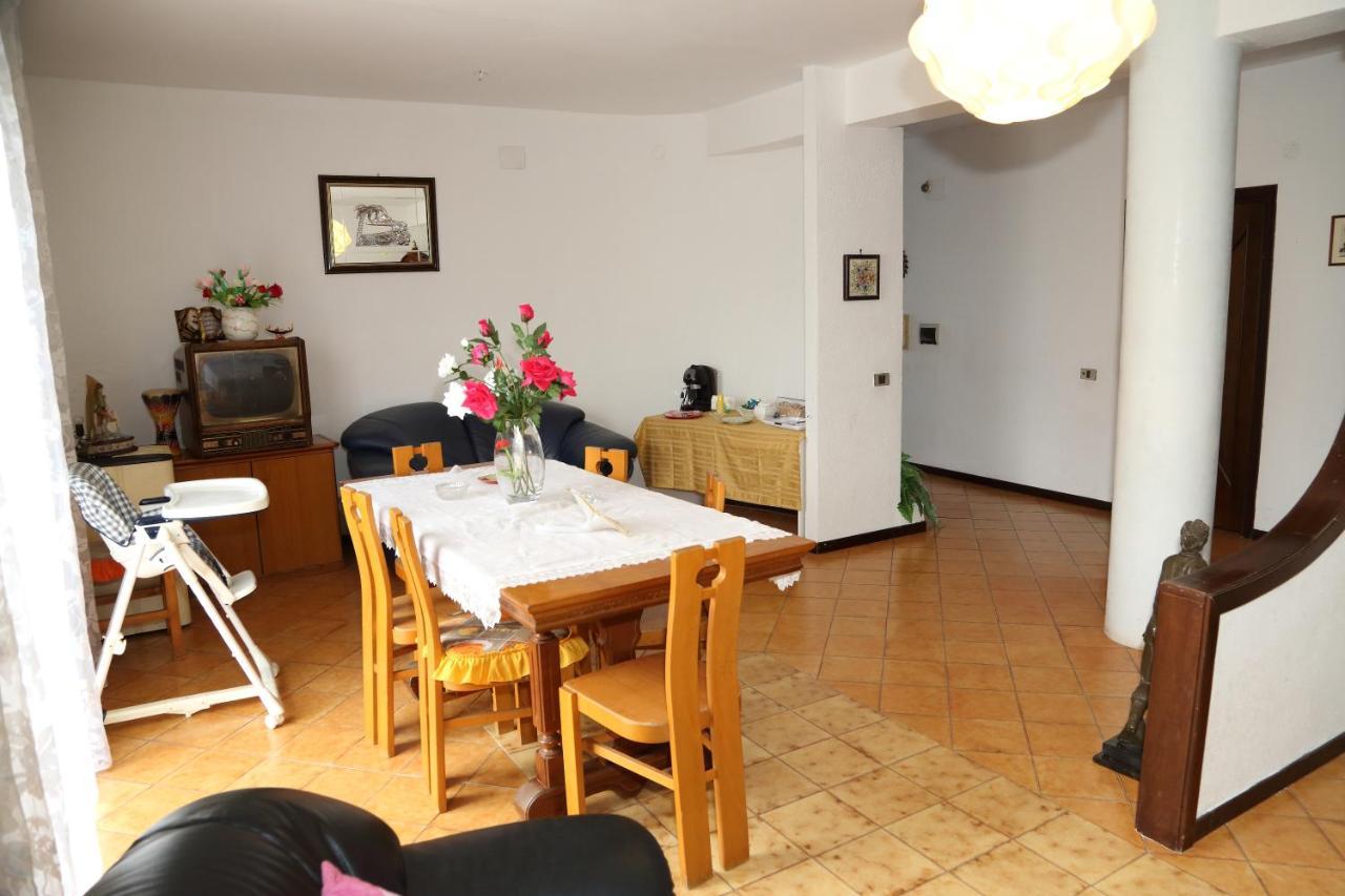 Arcobaleno Bed & Breakfast Campagna Exterior foto